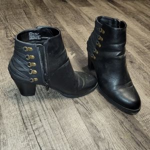 Shoe Dazzle Booties Size 11